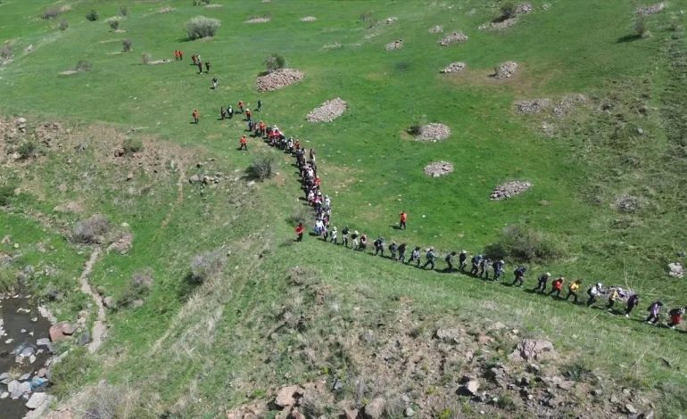 Kars’ta Doğa Yürüyüşü: Kozlu Şelalesi’ne 117 Katılımcı