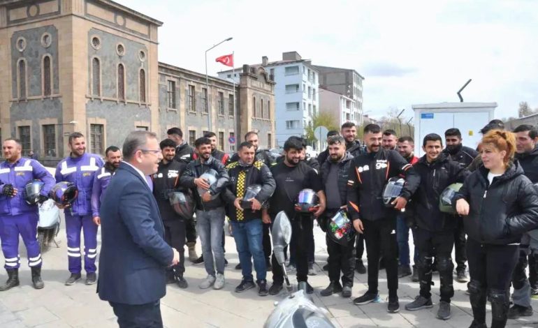 Kars’ta Güvenli Motosiklet Kullanımı Eğitimi Gerçekleştirildi