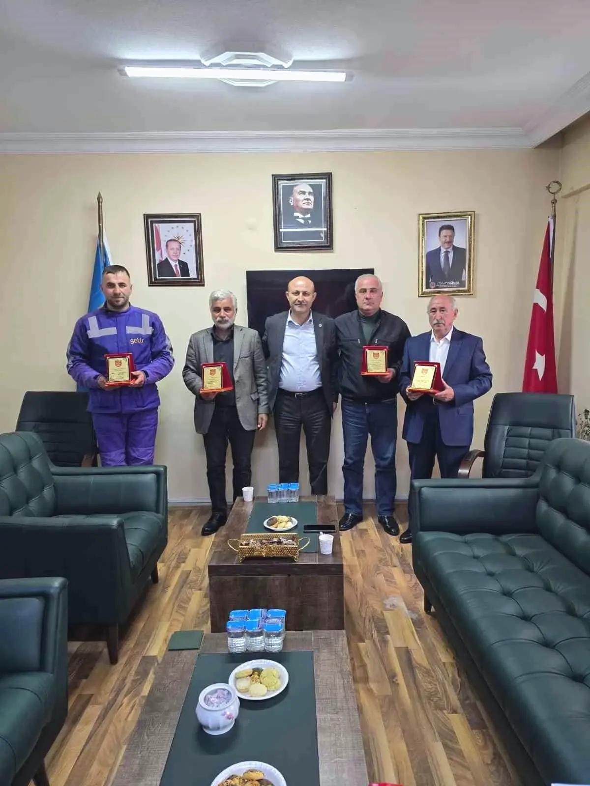 Kars’ta Yılın Şoförlerine Plaket Verildi