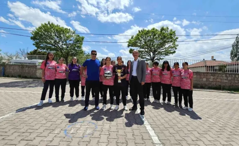 Kayseri Kız Futbol Takımı’nın Başarısı