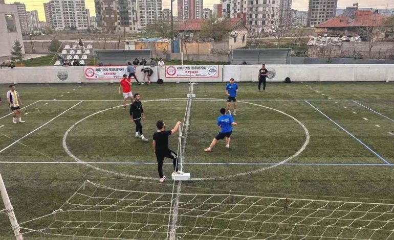 Kayseri’de Ayak Tenisi Turnuvası Tamamlandı