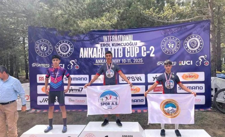 Kayserili Bisikletçiler Ankara MTB Cup’ta Altın ve Bronz Madalya Kazandı
