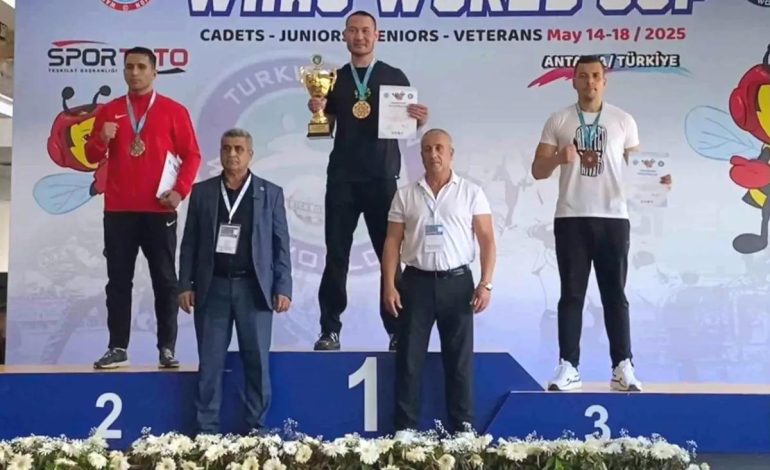 Kemer Belediyesi Kick Boks Takımı, Dünya Kupası’ndan Dört Madalya ile Döndü