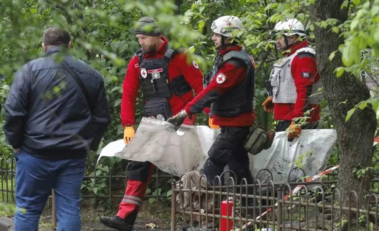 Kiev’e Saldırıda Anne ve Oğlu Hayatını Kaybetti, Ukrayna Moskova’yı Hedef Aldı