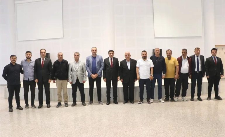 Kilis 7 Aralık Üniversitesi Rektörü Akman, basın mensuplarıyla bir araya geldi