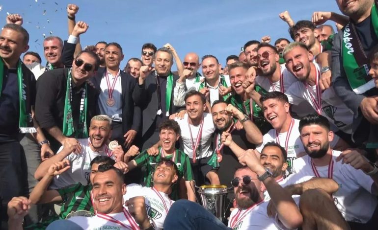 Kilis Belediyespor, Şampiyonluk Kupasını Coşkuyla Kutladı
