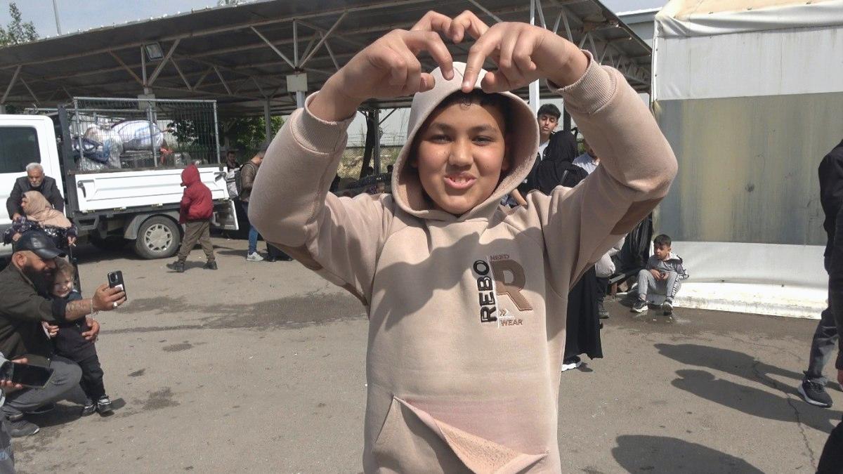 Kilis’te Suriyeliler ülkelerine dönmeyi sürdürüyor
