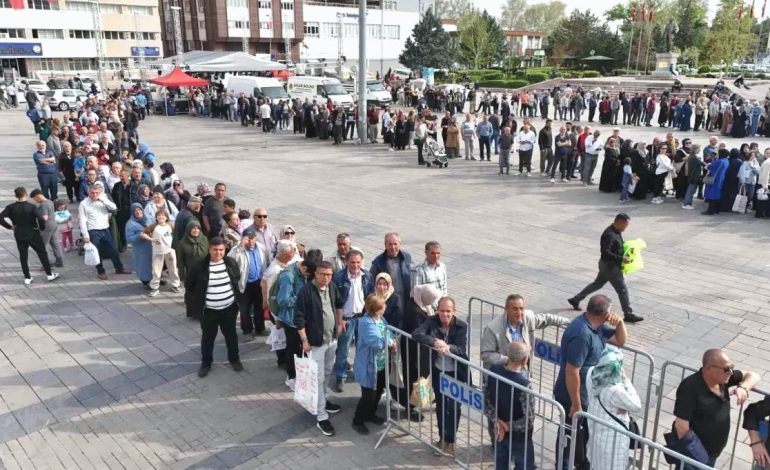 Kırıkkale’de Ücretsiz 200 Bin Sebze Fidesi Dağıtıldı