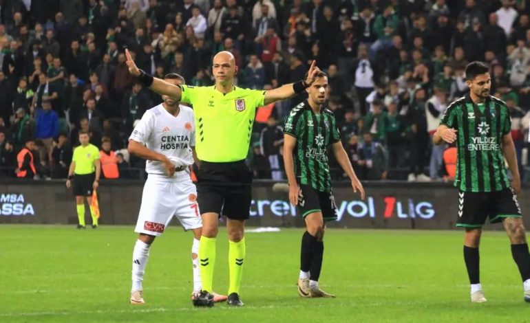 Kocaelispor’un Kart Rekoru