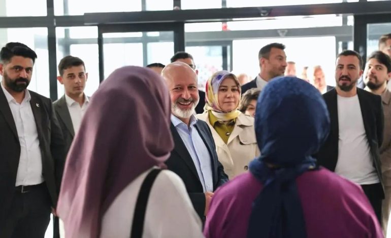 Kocasinan Akademi, Ailelere ve Gençlere Eğitim Sunuyor