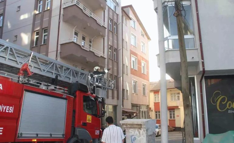 Konya’da Yaşlı Çiftin Kapı Açmaması Ekipleri Alarma Geçirdi