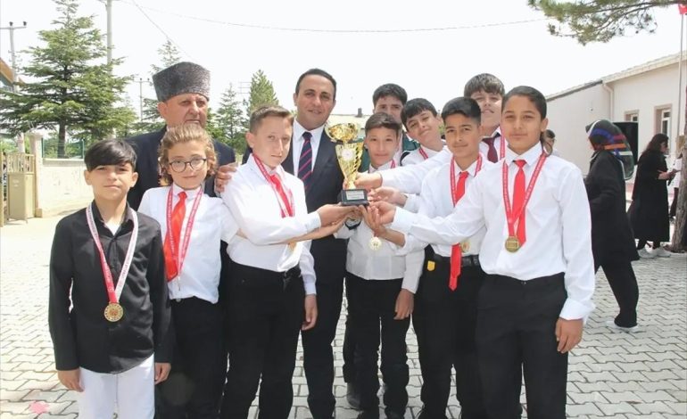 Konya’nın ilçelerinde19 Mayıs Atatürk’ü Anma Gençlik ve Spor Bayramı kutlandı