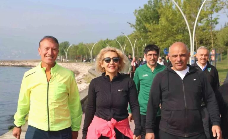 Körfez Belediyesi’nden Sağlıklı Yaşam Yürüyüşü