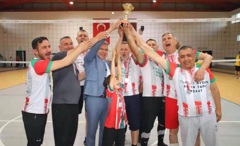 Köşk Voleybol Turnuvası’nda Şampiyon Milli Eğitim