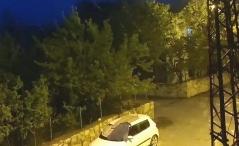 Kulp’ta Ceviz Büyüklüğünde Dolu Yağdı