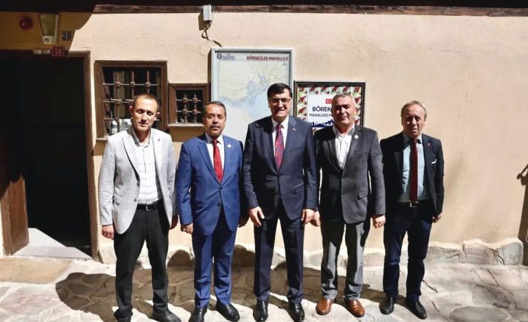 Kütahya Belediye Başkanı Muhtarlarla Bir Araya Geldi