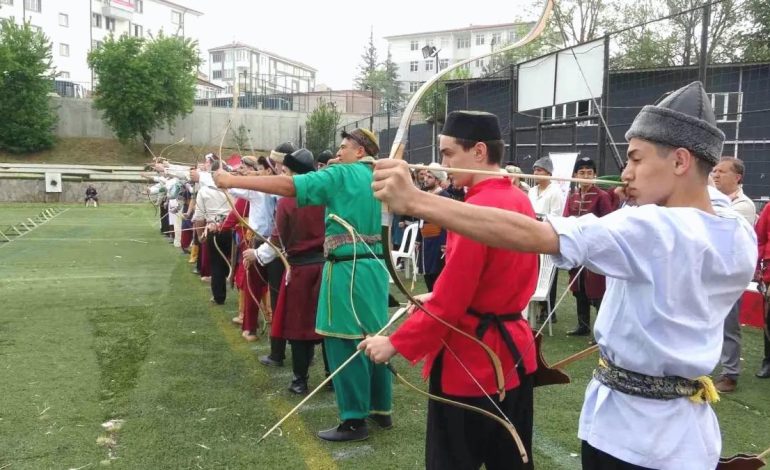 Kütahya’da Geleneksel Okçuluk Müsabakaları