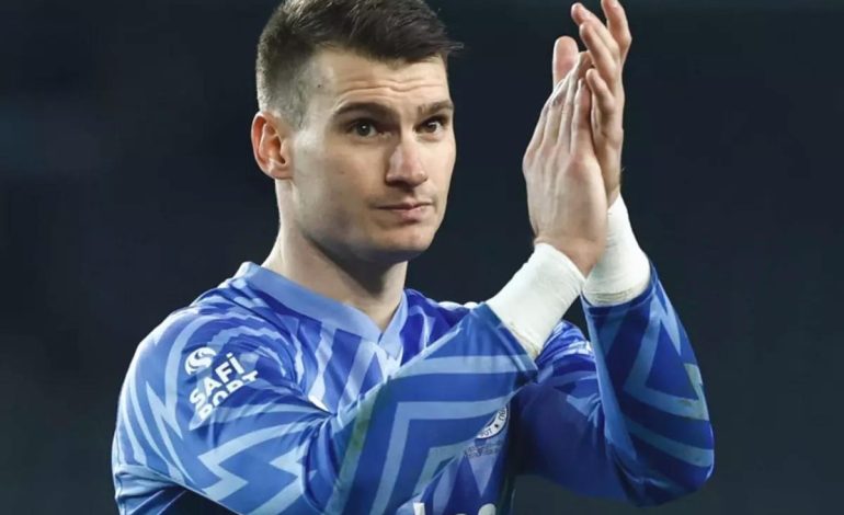Livakovic’ten bitime 5 hafta kala Fenerbahçe’ye şok