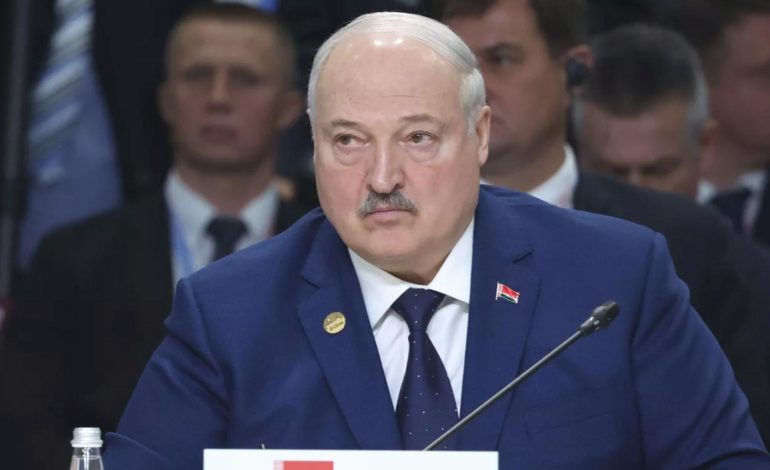 Lukaşenko: Batı üstünlük hastalığından muzdarip
