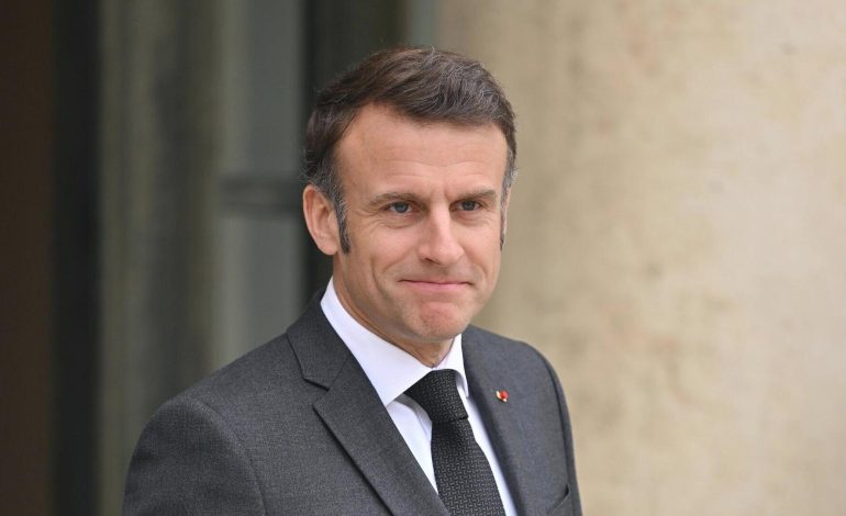 Macron: Fransa Ukrayna’ya daha fazla silah veremez