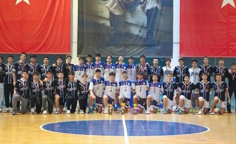 Magic Hands U18 Şampiyon oldu
