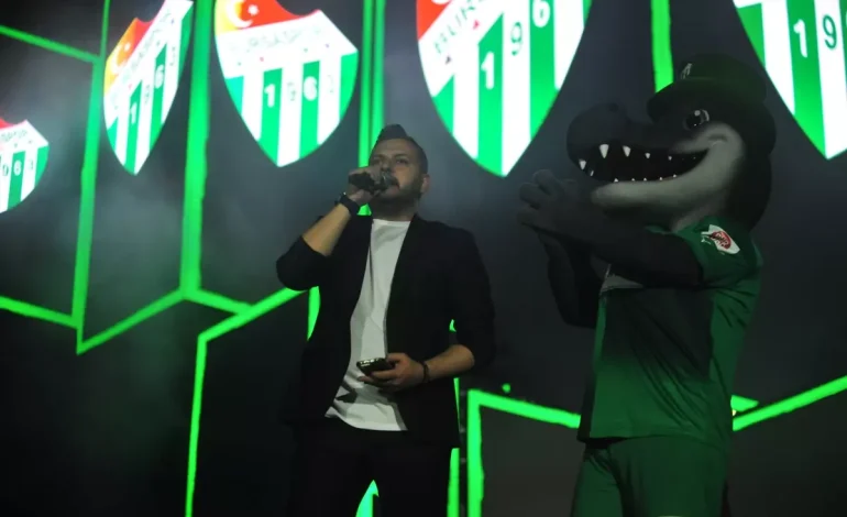 Mahmut Orhan’dan Bursaspor’a Destek Konseri