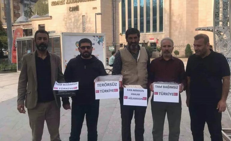 Malatya’da PKK’nın fesih kararına destek