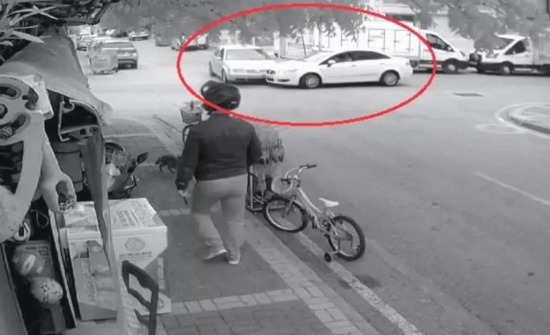 Manavgat’ta trafik kazası: Tabela engeli