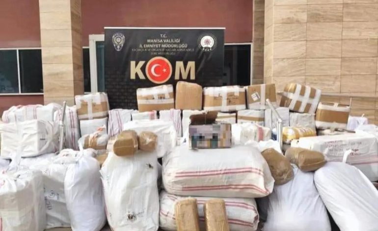 Manisa’da 2 Ton Kaçak Tütün Ele Geçirildi