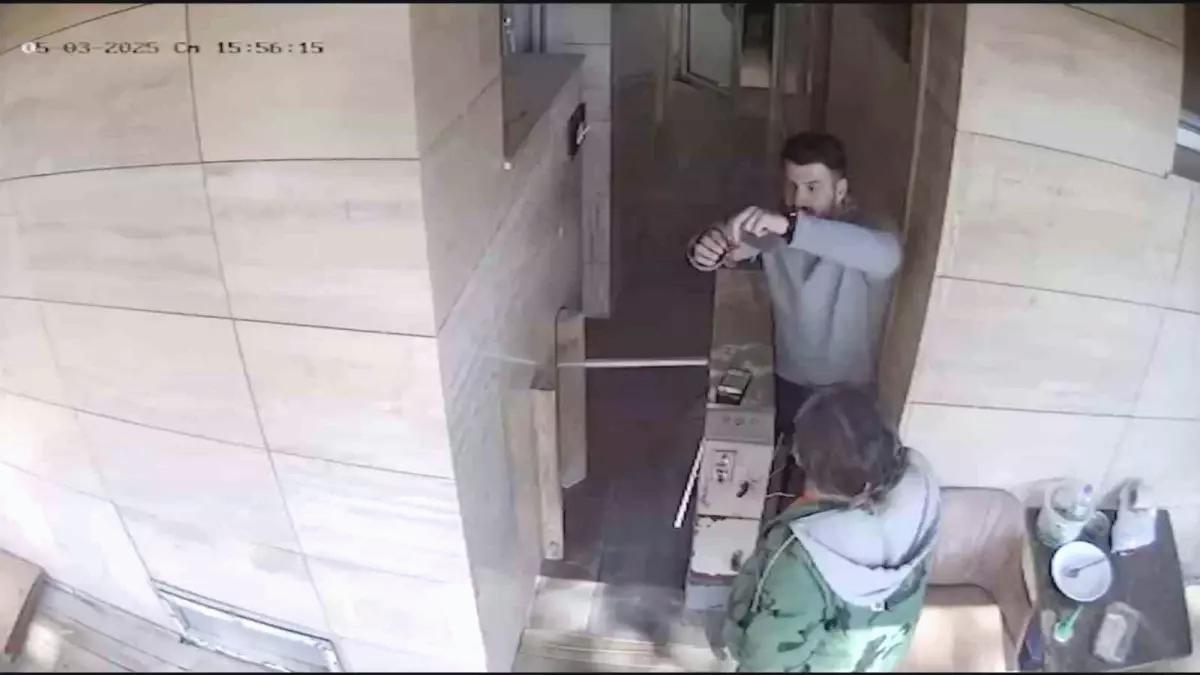 Manisa’da Altın Dolusu Kese Polis’e Teslim Edildi