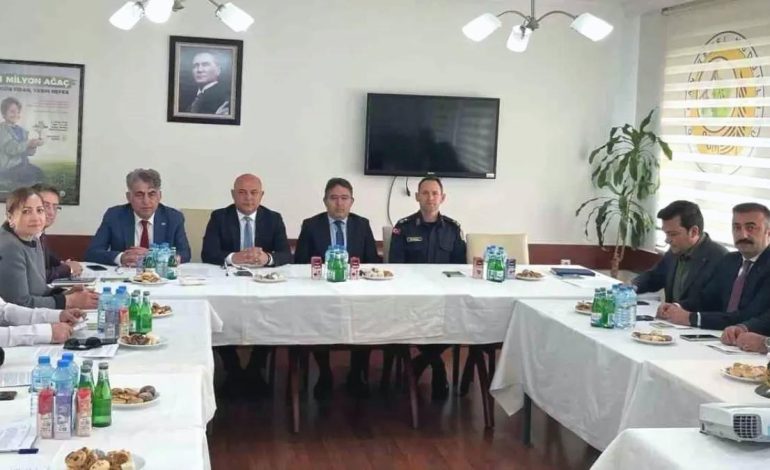 Marmaris’te Orman Yangınlarıyla Mücadele Toplantısı Gerçekleşti
