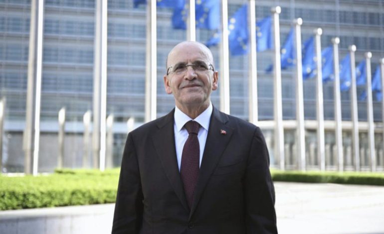 Mehmet Şimşek İngiltere’de yatırımcılarla buluşacak