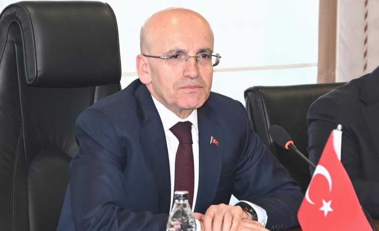 Mehmet Şimşek: Sanayi üretimi ilk çeyrekte yüzde 1,8 arttı
