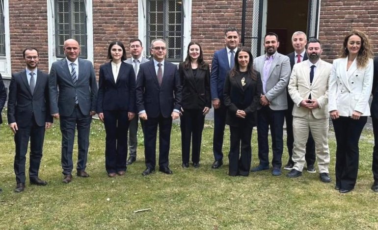 Milyarlık zararla ülke ülke geziyor