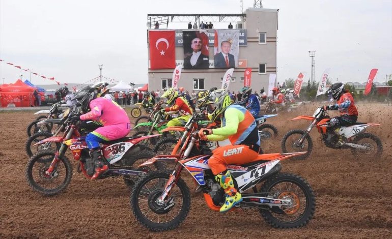 Motokros Şampiyonası Afyon’da Başladı