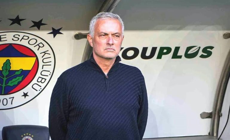 Mourinho Derbilerde Galip Gelemiyor