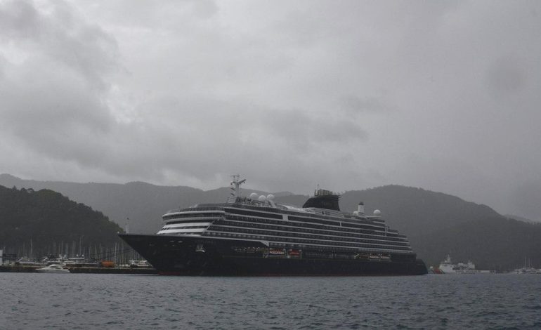Muğla Marmaris’e kruvaziyerle 590 turist geldi