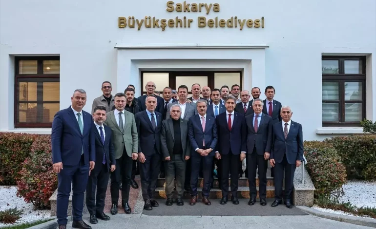 Mustafa Demir, Sakarya’da Kentsel Dönüşüm Görüşmeleri Yaptı