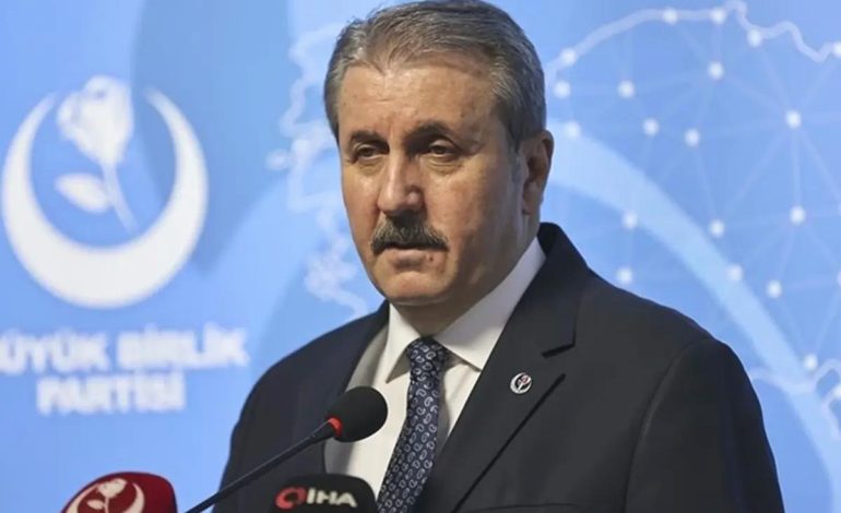 Mustafa Destici’den Özgür Özel’e yönelik saldırıya sert tepki