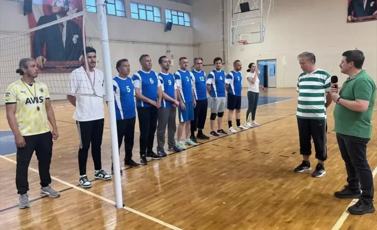 Nallıhan’da Voleybol Turnuvası Başladı