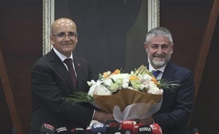 Nebati’nin kardeşinden Mehmet Şimşek’e yaylım ateşi: Üretimi Çin’e taşıdık