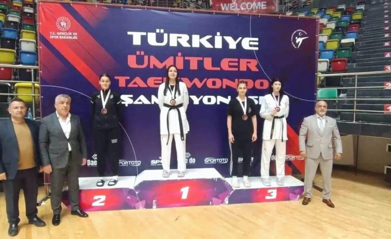 Nida Nur Çene, Tekvando Şampiyonası’nda 3. oldu