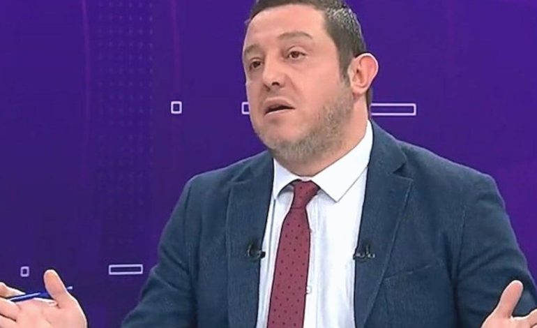Nihat Kahveci isyan etti! Teşekkür ederiz der plaket veririm