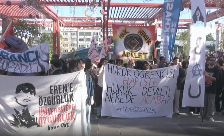 Öğrenciler tutuklu arkadaşları için bir araya geldi