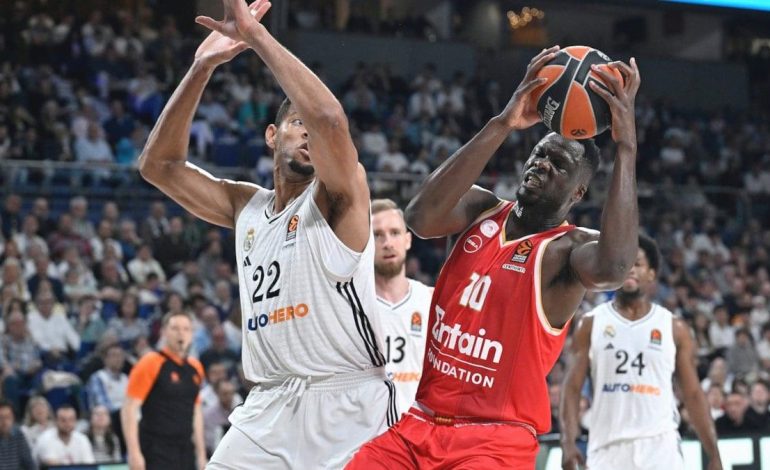 Olympiakos dörtlü finalde
