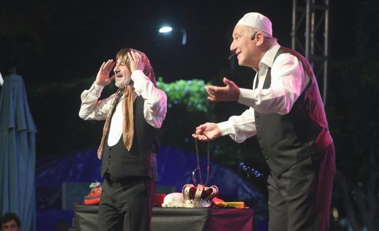 “Ortadaki oyun” Silifke’de büyük ilgi gördü