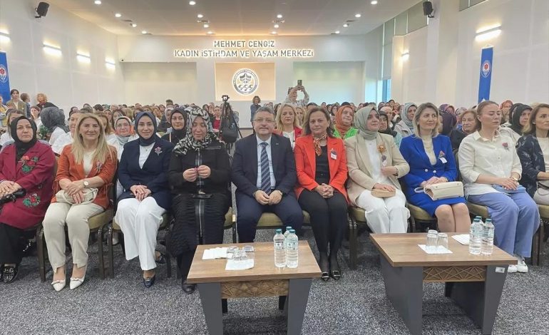 Özel Gereksinimli Bireylerin Annelerinden Oluşan Koro Anneler Günü’nde Sahne Aldı