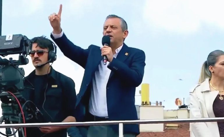 Özgür Özel Konya’da Ekrem İmamoğlu’ndan tek isteğini açıkladı