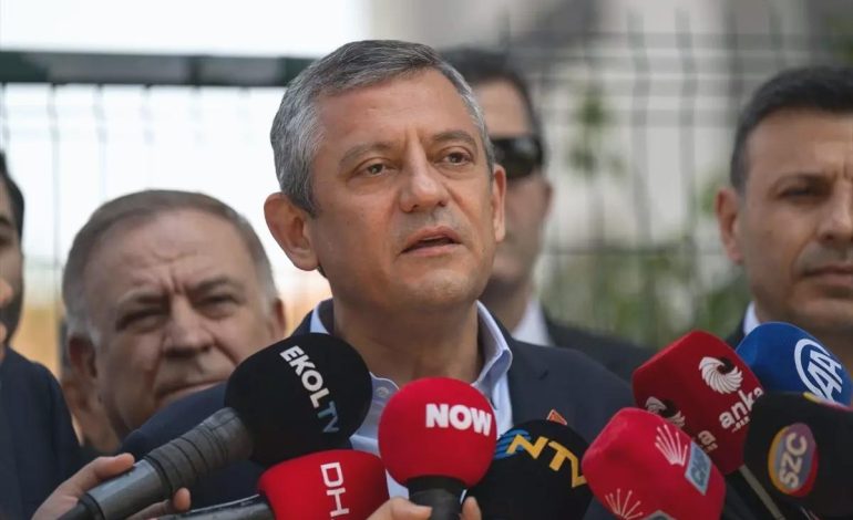 Özgür Özel: Saldırı Siyasete Yapılmıştır
