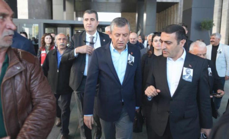 Özgür Özel ve ailesiyle ilgili provokatif paylaşım yapan şüpheli tutuklandı